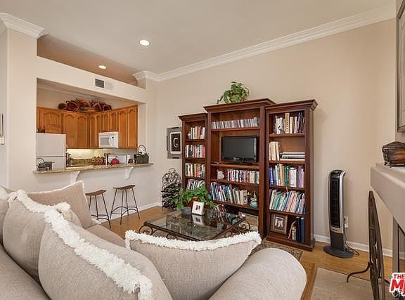 2nd image of 41 Tulip Pl