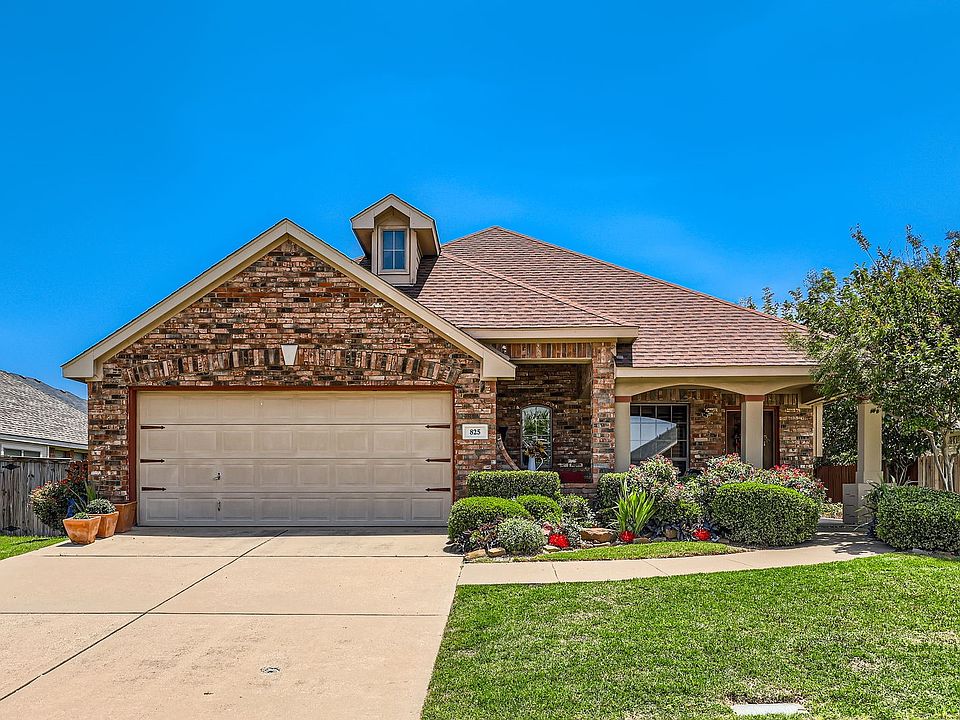 825 Cutting Horse Dr, Mansfield, TX 76063 | Zillow