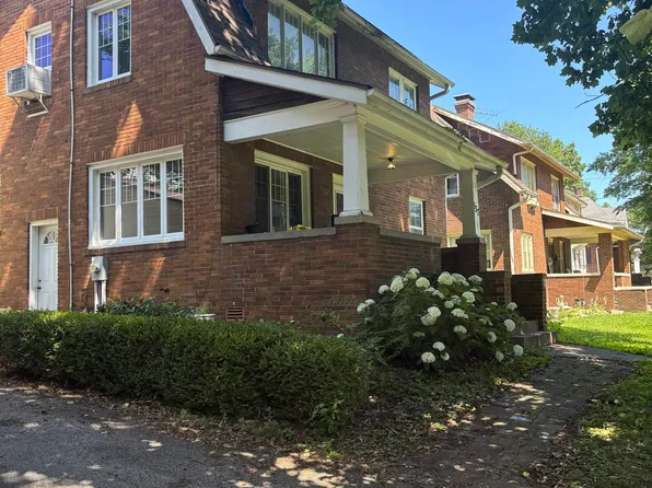 137 City Pl, Jacksonville, IL 62650