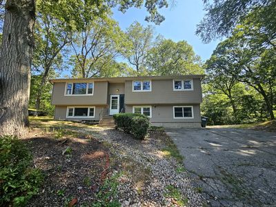 30 Patricia Court, Gales Ferry, CT, 06335