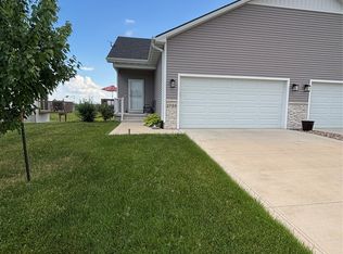 2704 Yordi Dr, Norwalk, IA 50211