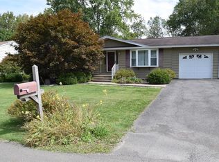 25 Belair Dr, Binghamton, NY 13901