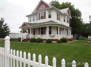222 S Main St, Red Bud, IL 62278