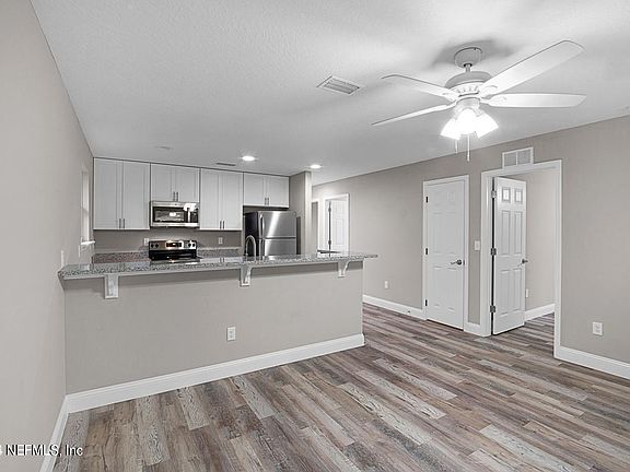 2nd image of 1123 GROTHE Street