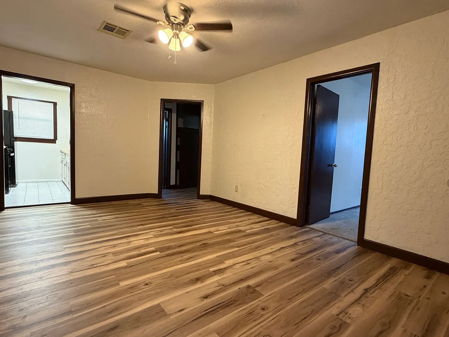 6213 NW Cherry - HOT New Listing — Photo 2