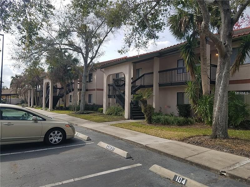 1st image of 2411 Gallery View Dr #6