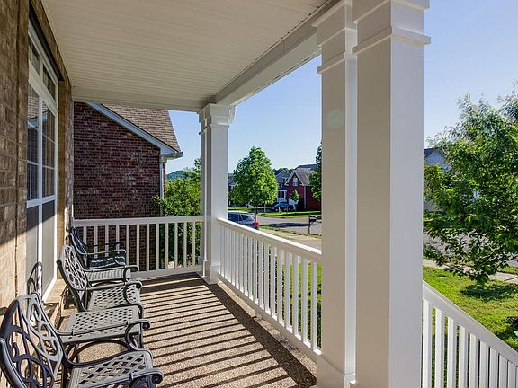 3rd image of 748 Cowan Dr