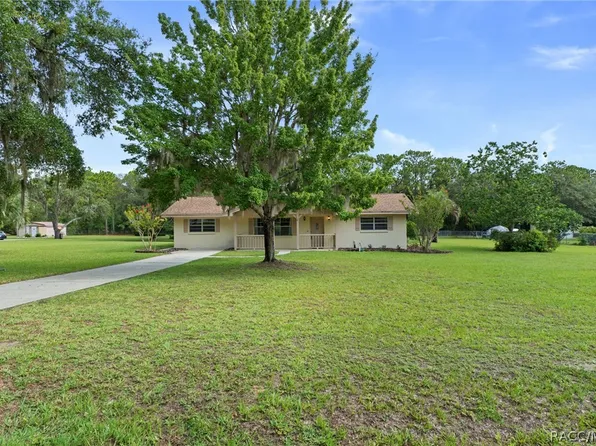 2549 W Fairfax Ct, Lecanto, FL 34461