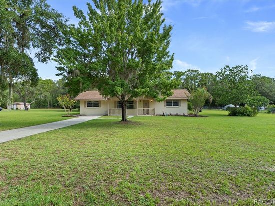 2549 W Fairfax Ct, Lecanto, FL 34461