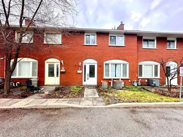 2967 Richmond Rd #I, Ottawa, ON K2B 6S6