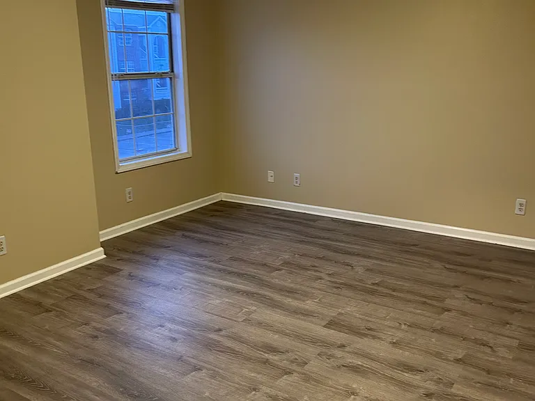 275 Waterdown Dr #11 — Photo 9