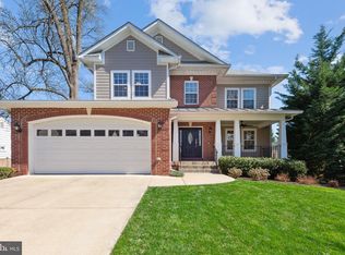 1931 Hillside Dr, Falls Church, VA 22043