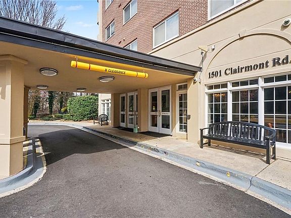 2nd image of 1501 Clairmont Rd APT 1319