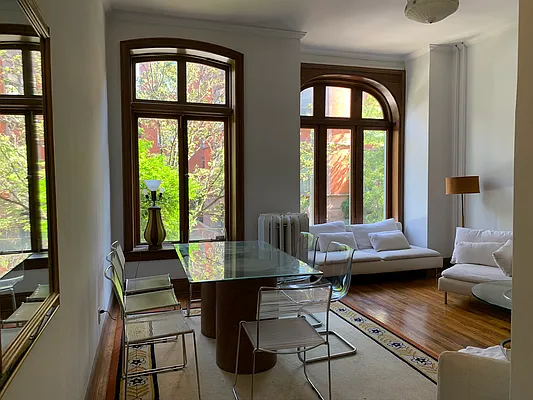 Rented by Oxford Property Group | media 33