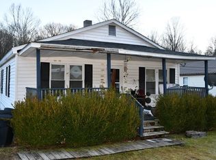 126 Brown Bottom Ln, Cedar Bluff, VA 24609