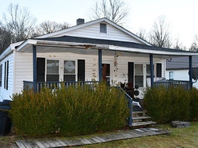 126 Brown Bottom Ln, Cedar Bluff, VA, 24609