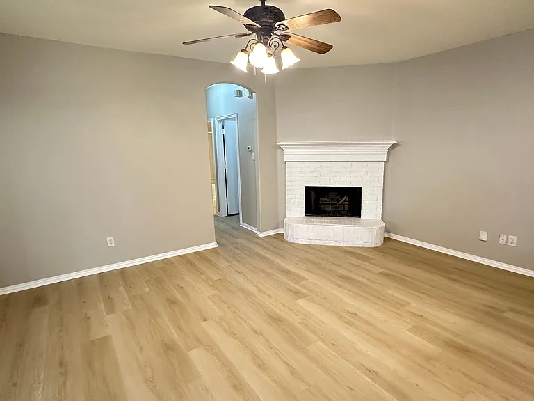 821 Hickory St — Photo 1