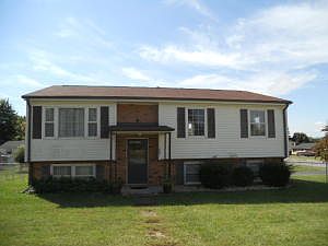 1st image of 607 Applewood St NE