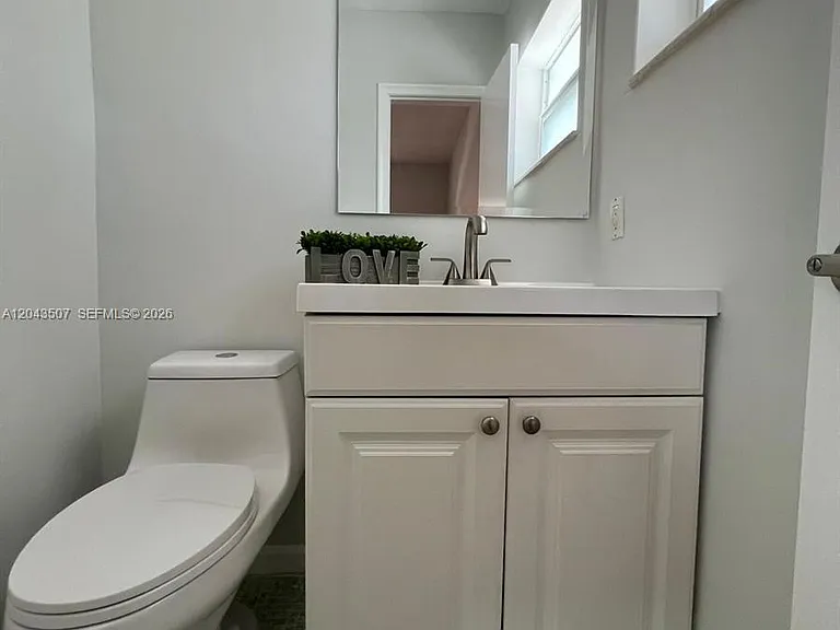 1300 N 17th Ave #205 — Photo 9
