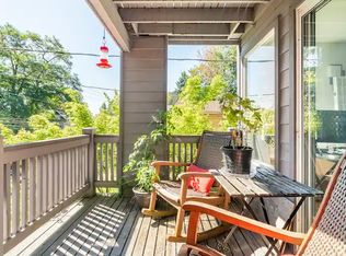 423 25th Ave E, Seattle, WA 98112