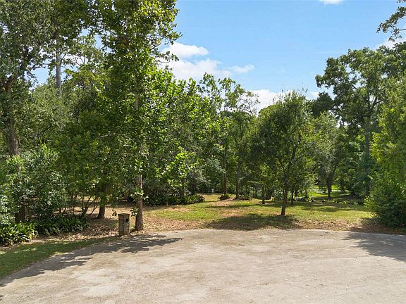 4th image of 11685 Arrowwood Cir