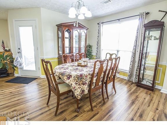 4th image of 4611 Cedar Dr