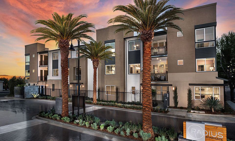 Radius at Piemonte Street Scene Exterior