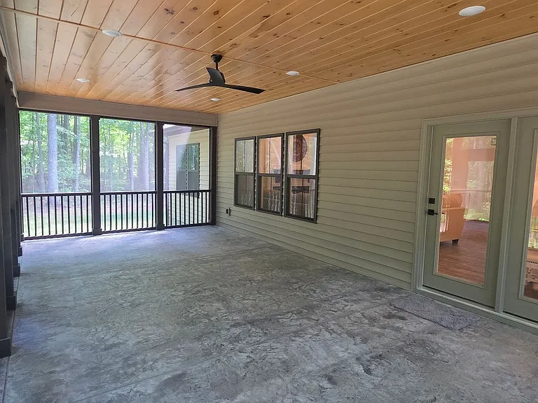 701 Westchester Dr — Photo 14