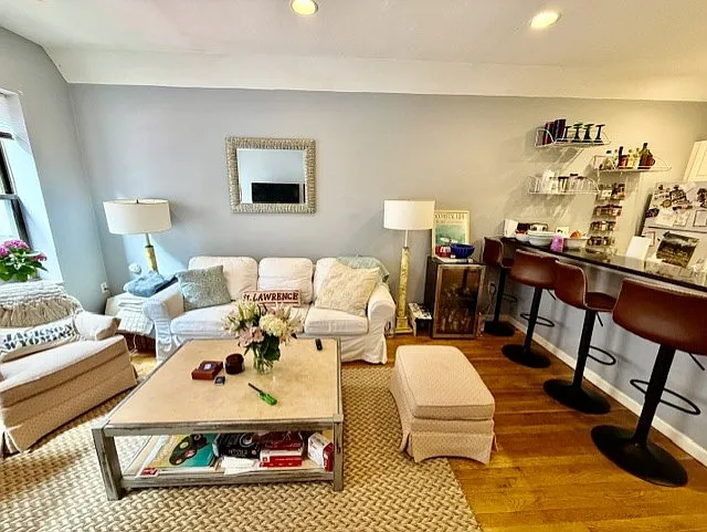 17 Thacher St #1 — Photo 3