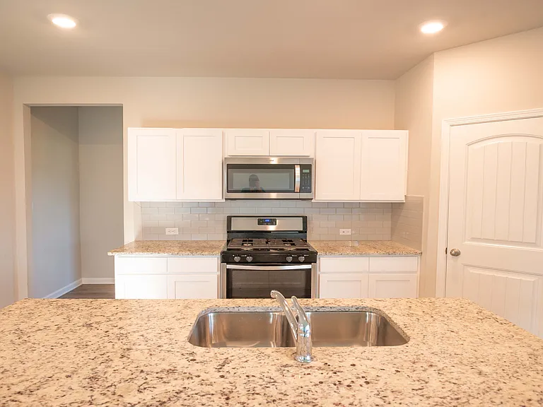 5388 Greenridge Ln — Photo 8