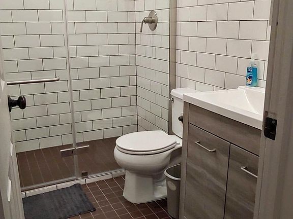 5th image of 334 Forest Ave #B6