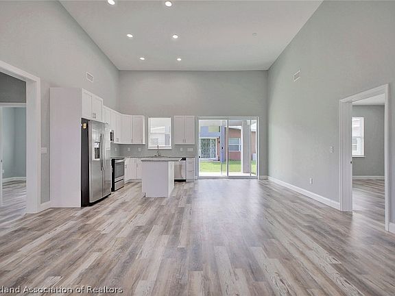 4th image of 2545 N Odessa Rd