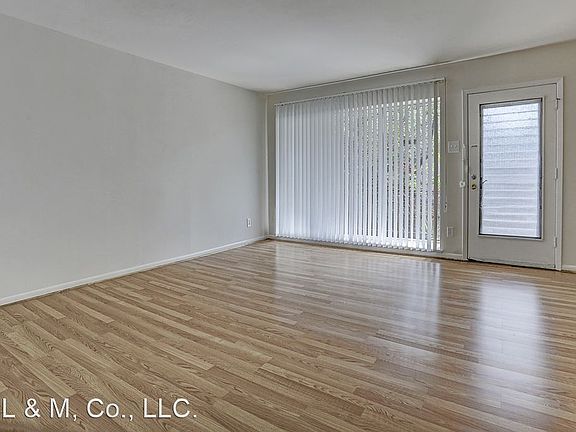 3rd image of 229 Westmoreland St #10418633
