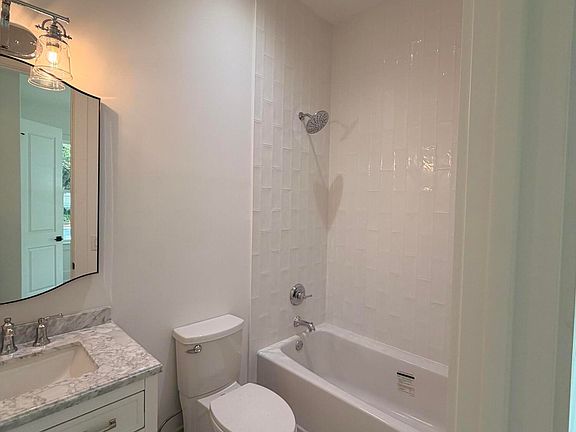 5th image of 325 Neptune Rd
