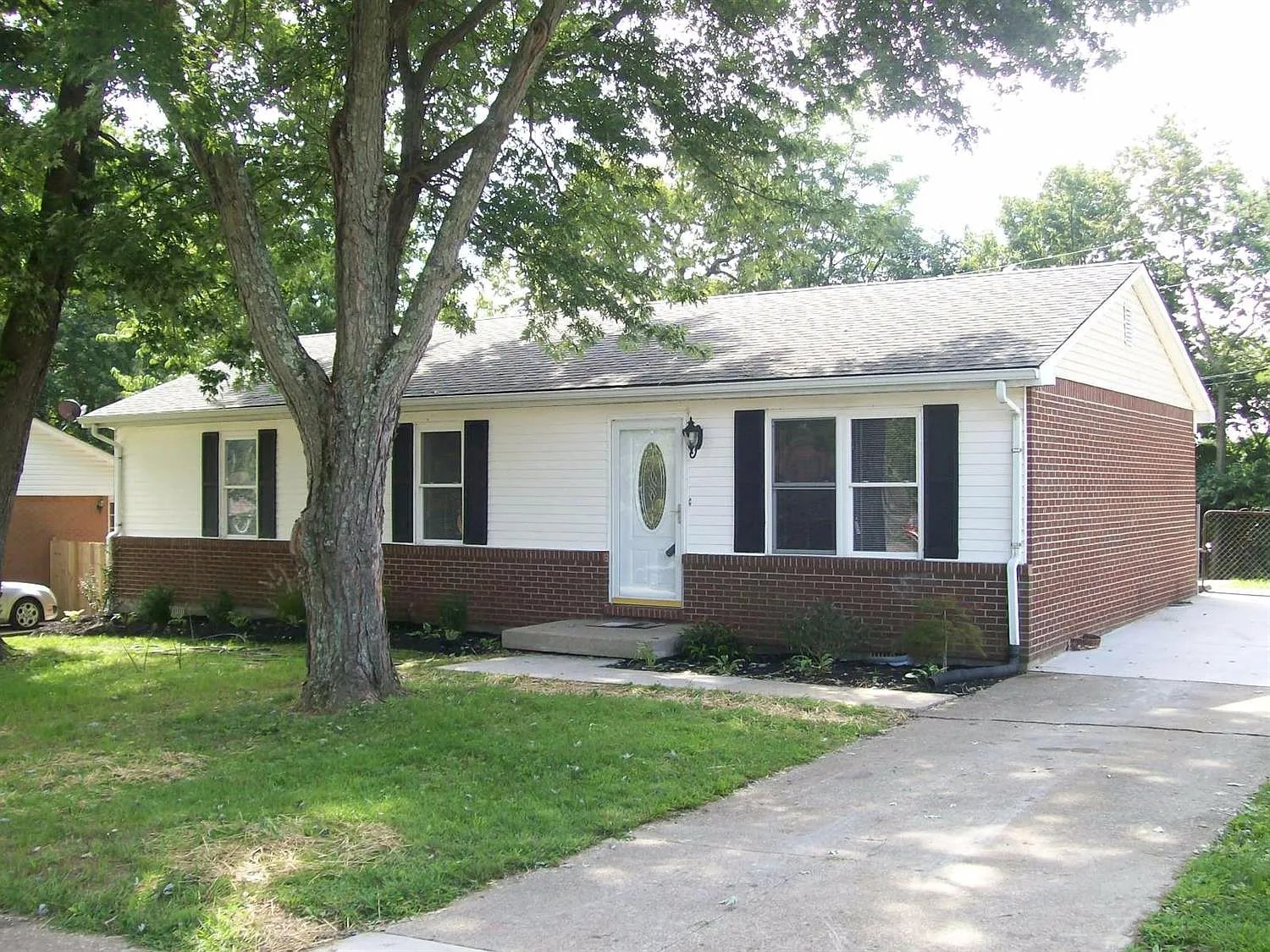 105 Rose Ln photo 1