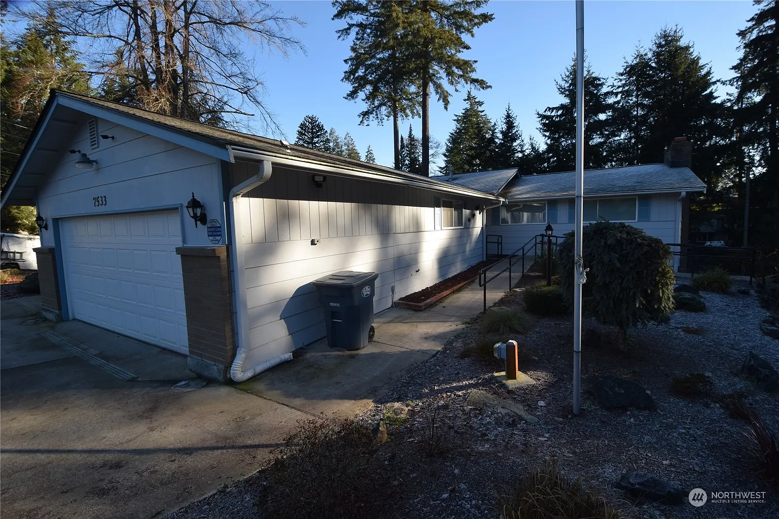 7533 66th Avenue W photo 1