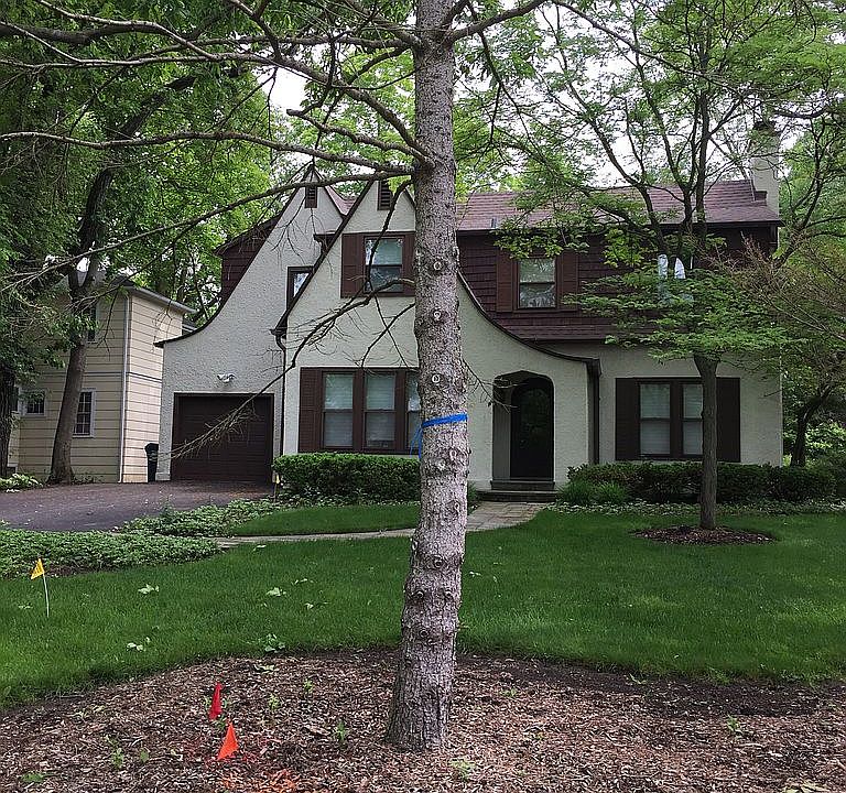 2nd image of 867 Valley Rd