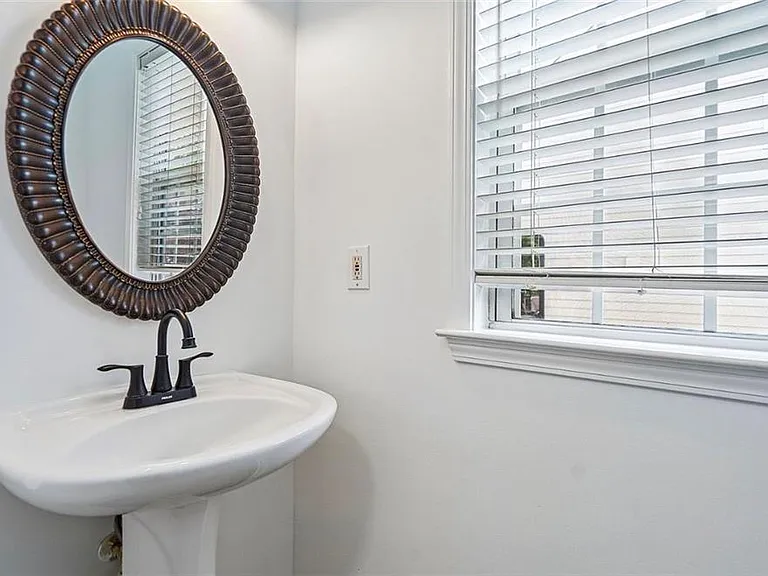5157 Wellisford Ct — Photo 4
