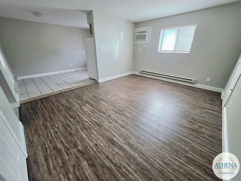 7 Village Dr — Photo 2