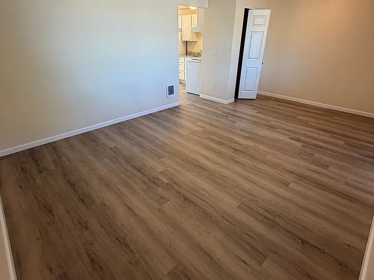 2215 Elm St SW — Photo 40