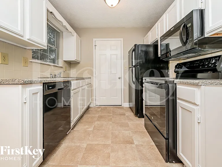 1147 Orr Rd — Photo 4