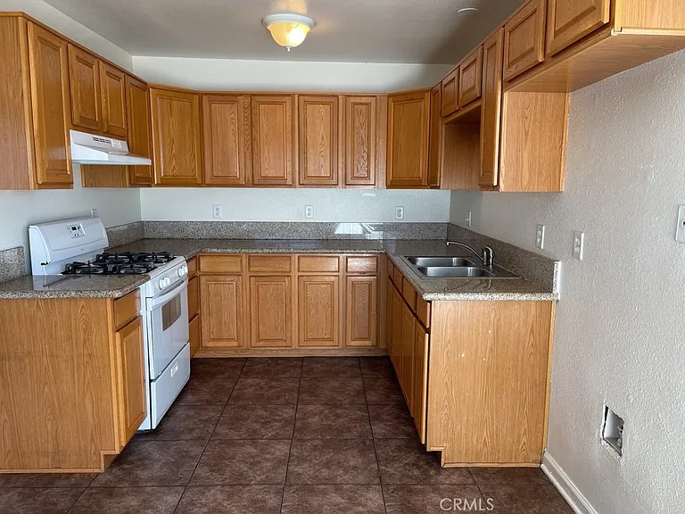 13757 Greenwood Pl #2 — Photo 8