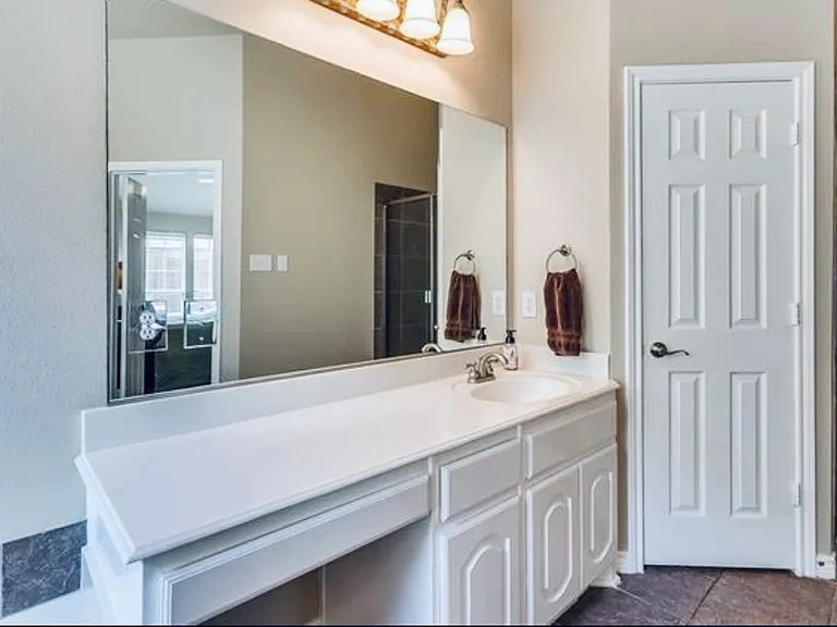 11724 Wild Pear Ln — Photo 12