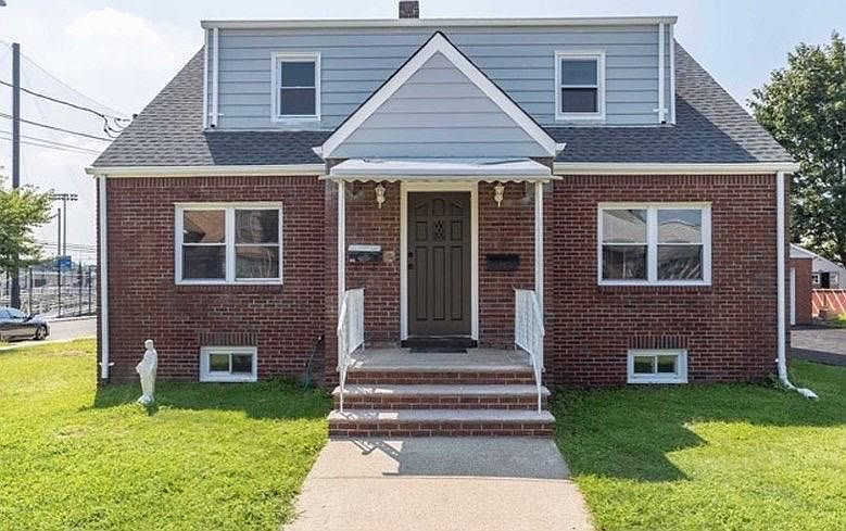 1st image of 88 Kennedy Dr #1