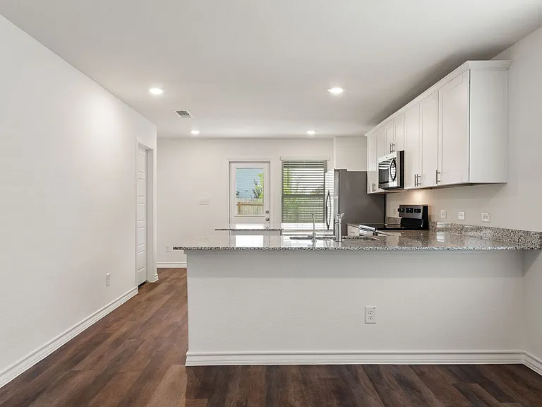 1115 Pigeon Ln — Photo 11