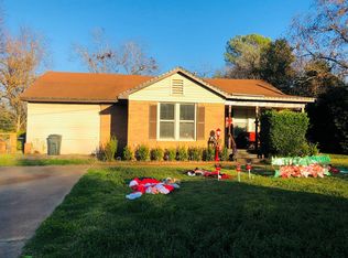 110 Cedar Heights Dr, Palestine, TX 75803