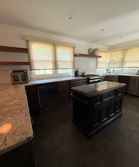 125 W Naperville Rd — Photo 2