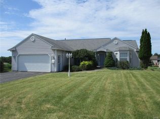 4379 Colburn Dr, Syracuse, NY 13215