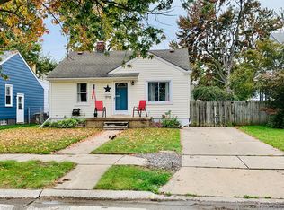 1114 8th St, Wyandotte, MI 48192