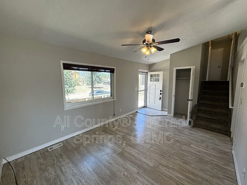 Building Photo - 5185 Nolte Dr N
